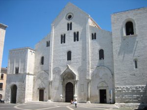 Базилика святого Николая, г. Бари, Италия